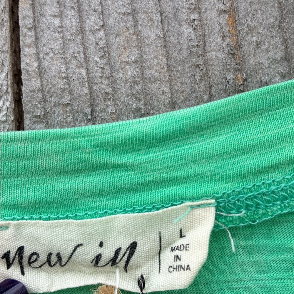 New In Women's Top - Picture 6 of 7